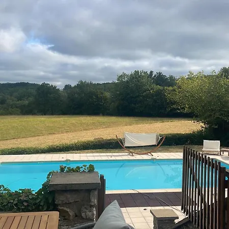 Le Bonheur Lot 6p Avec Piscine Pres De Rocamadour Et Sarlat Сasa de vacaciones