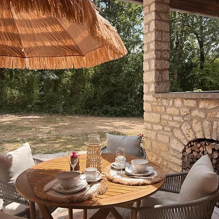 Le Bonheur Lot 6p Avec Piscine Pres De Rocamadour Et Sarlat Сasa de vacaciones